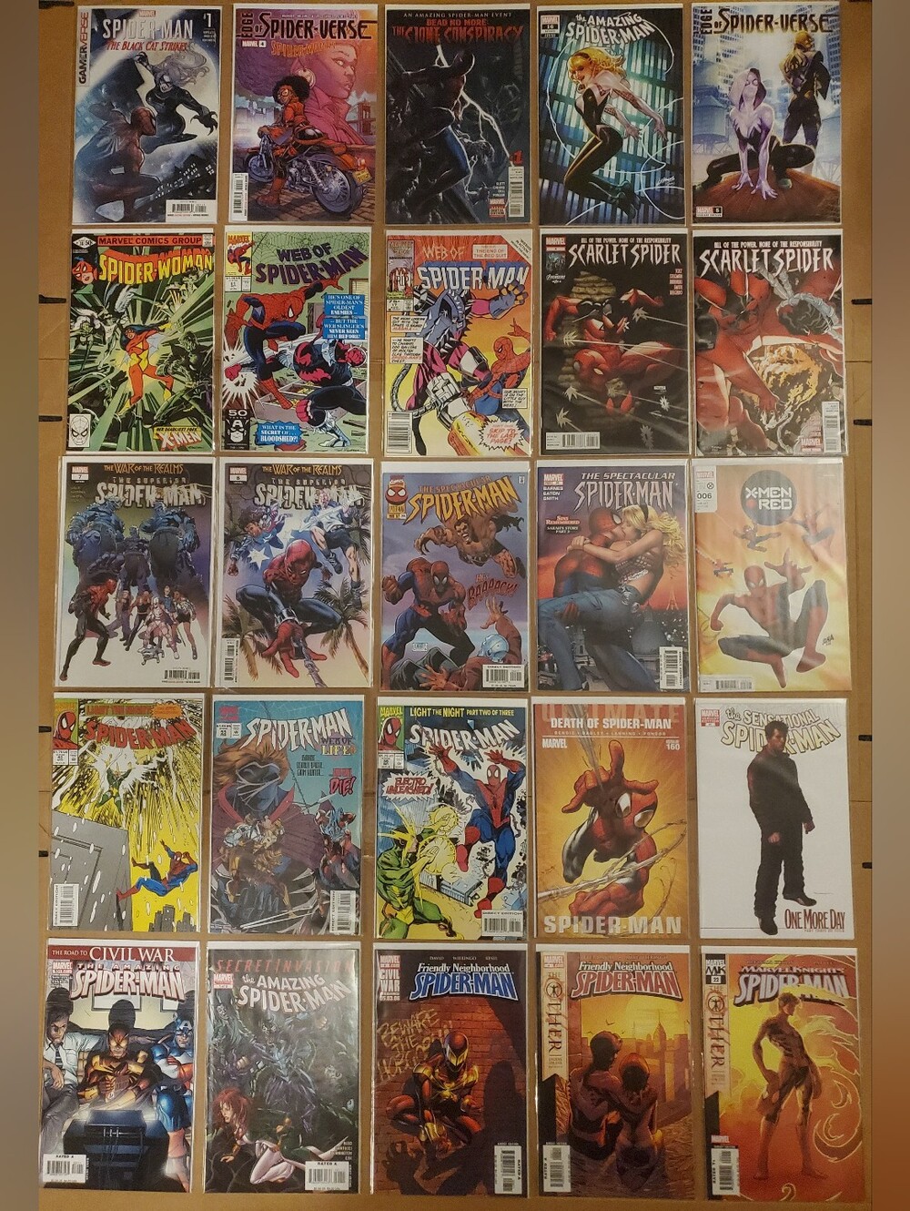 25 Marvel Spider-man Mixed Lot Amazing Web Of Spectacular Spider-Verse NM Bagged